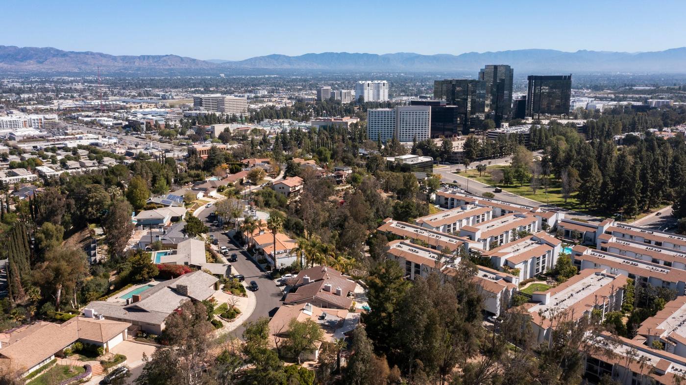 Woodland Hills neighborhood and mountains in the West Valley