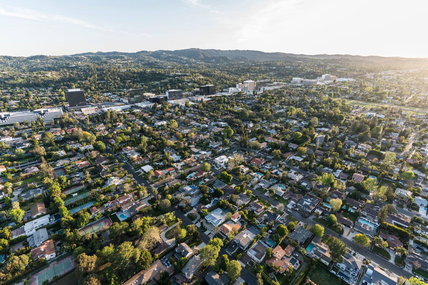 Sherman Oaks neighborhood and hills in the South Valley