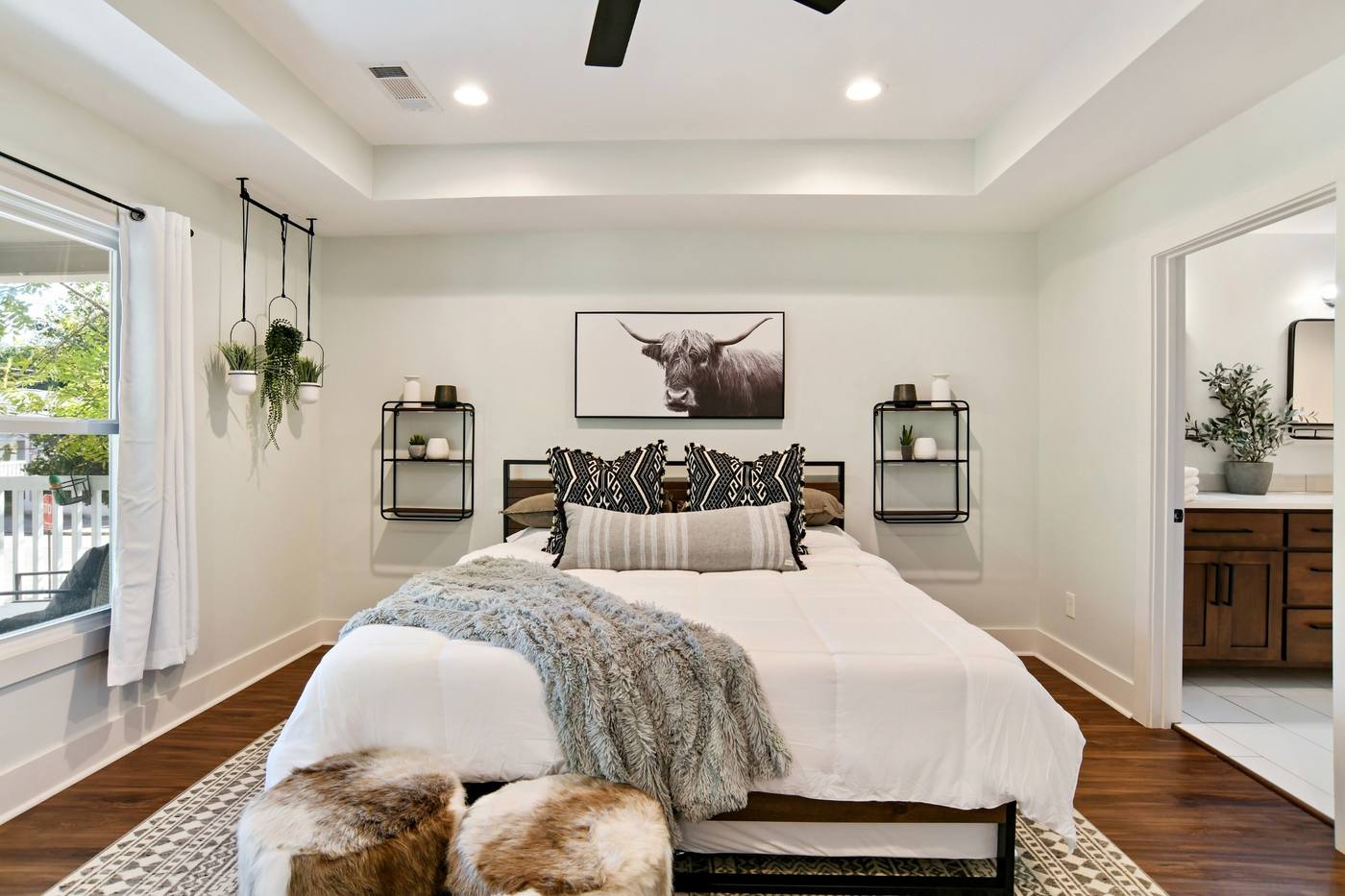 Sun Lit Modern Home bedroom design
